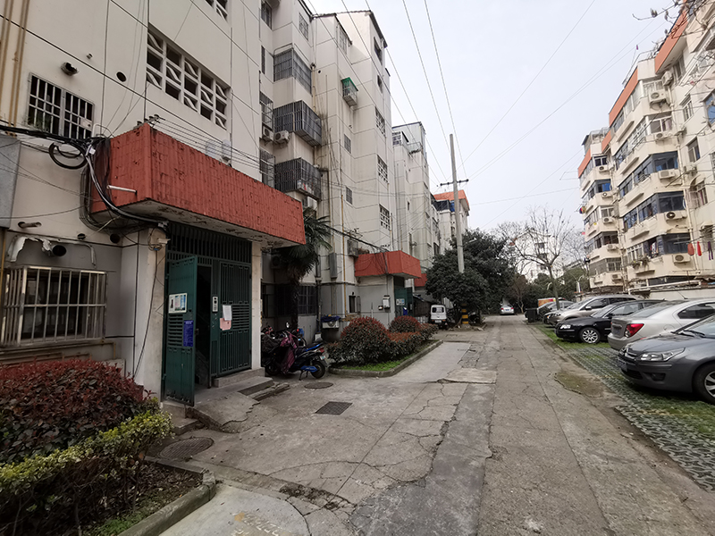 勤業(yè)四村南區(qū)北立面改造前